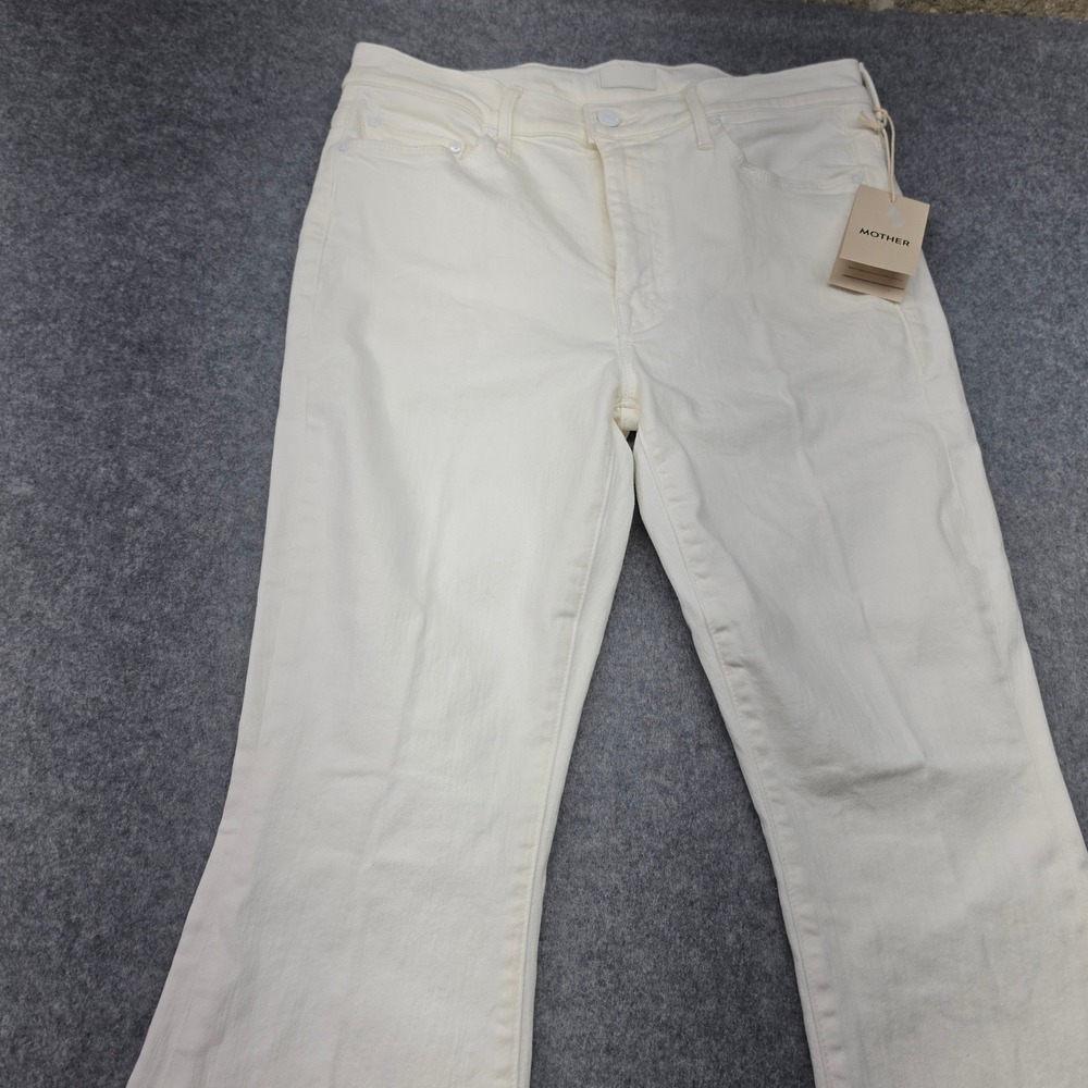 MOTHER NWT  The Weekender Fray Jeans White Fairest Of Them All Flare 30 1535-753